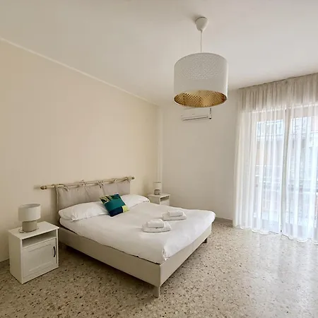 The Palms * Bari